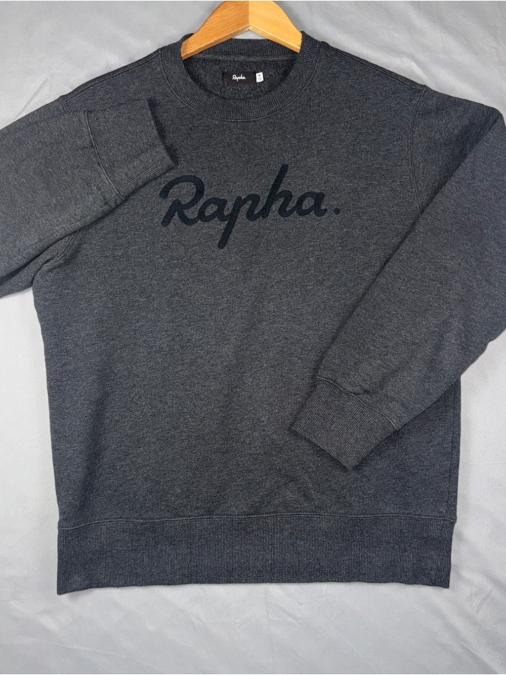 Rapha Sweatshirt Mens Medium Gray Logo Crewneck Fleece Pullover Cycling